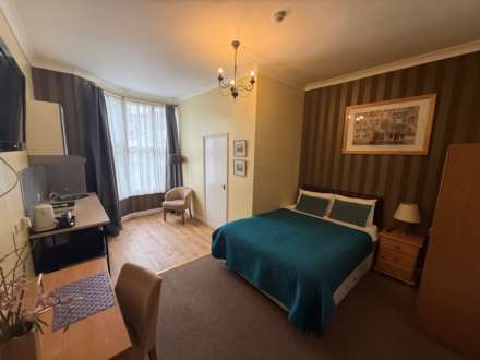 Connaught Road, Reading, Image 6
