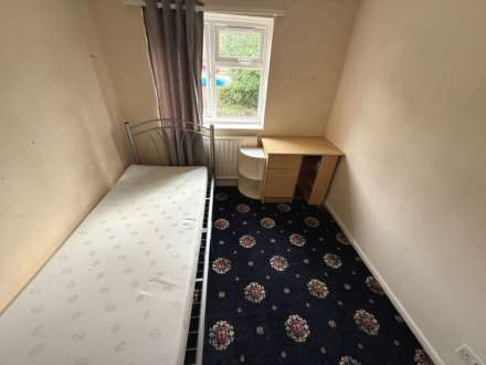 Brybur Close, Reading, Image 2
