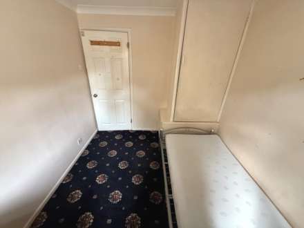 Brybur Close, Reading, Image 3