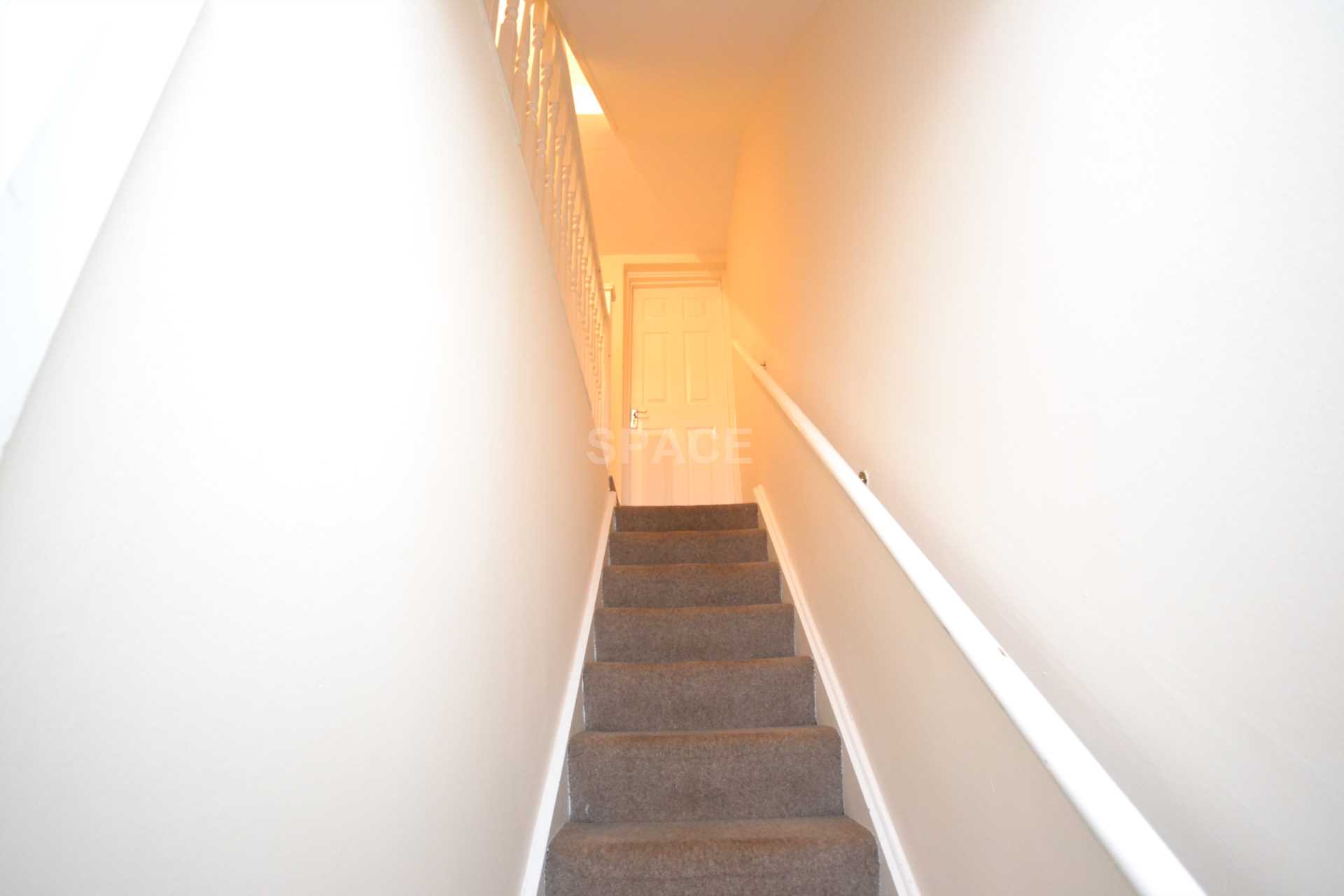 Pitcroft Avenue, Reading, Berkshire, RG6 1NH, Image 8