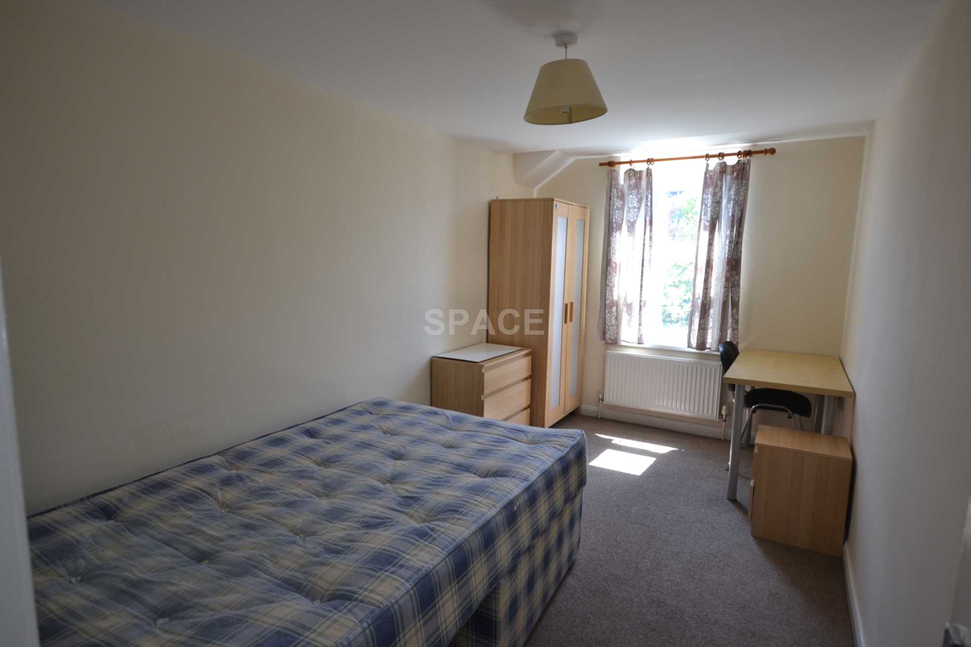 Pitcroft Avenue, Reading, Berkshire, RG6 1NH, Image 9
