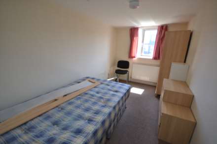 Pitcroft Avenue, Reading, Berkshire, RG6 1NH, Image 12