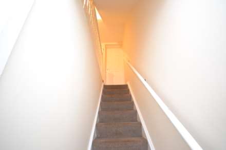 Pitcroft Avenue, Reading, Berkshire, RG6 1NH, Image 8