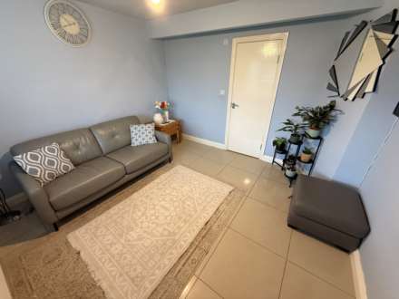 Wincanton Road, Reading, Image 1