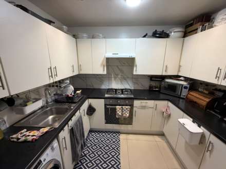 Wincanton Road, Reading, Image 4