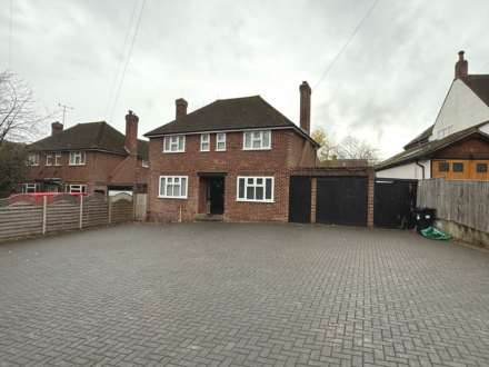 3 Bedroom Detached, Radstock Lane, Reading