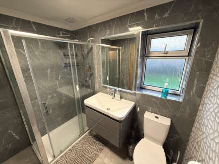 Gainsborough Rd, Reading, Image 11