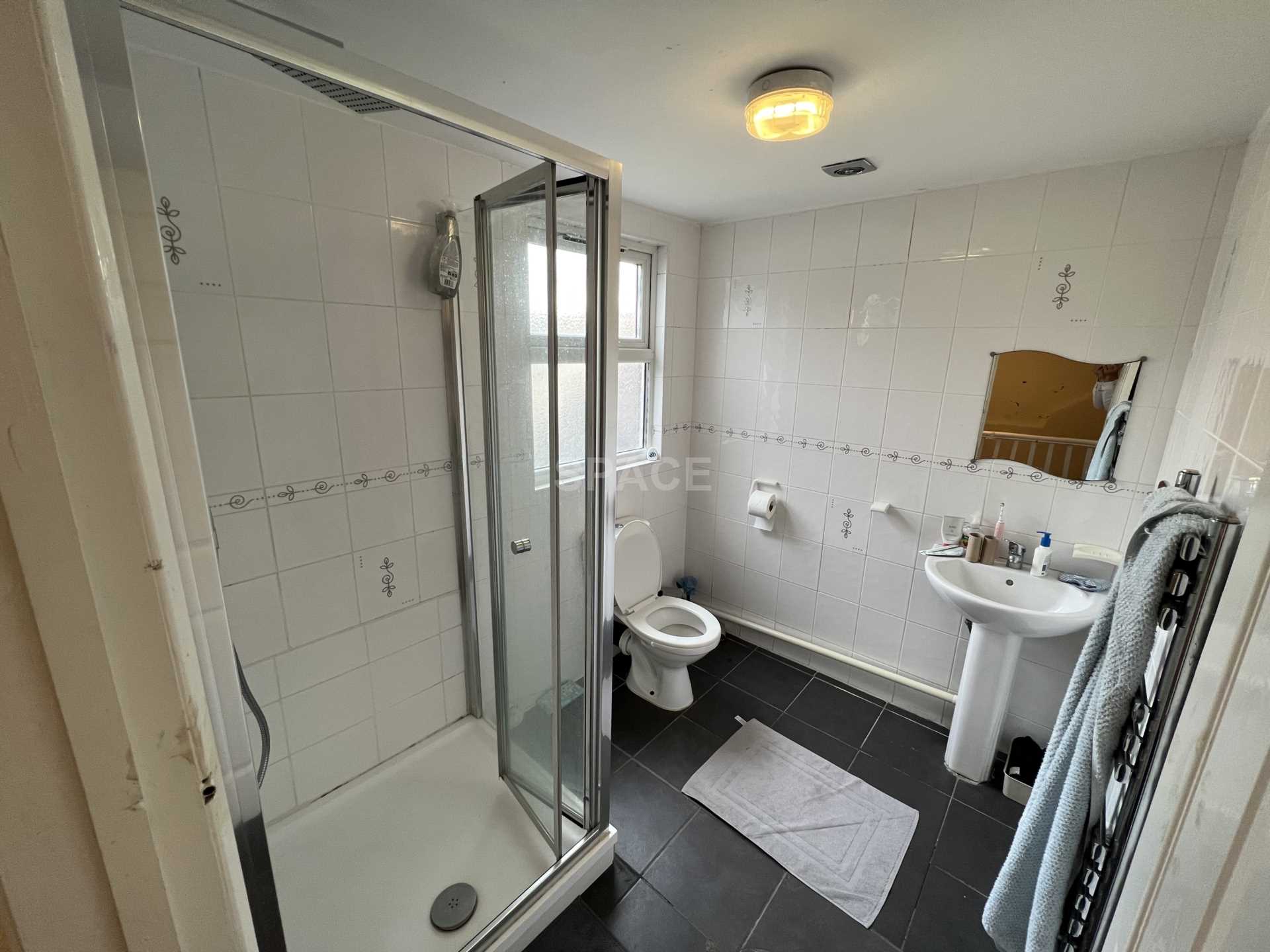 Grange Avenue, Reading, Berkshire, RG6 1DL, Image 1