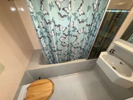 Connaught Road, Reading, Image 4