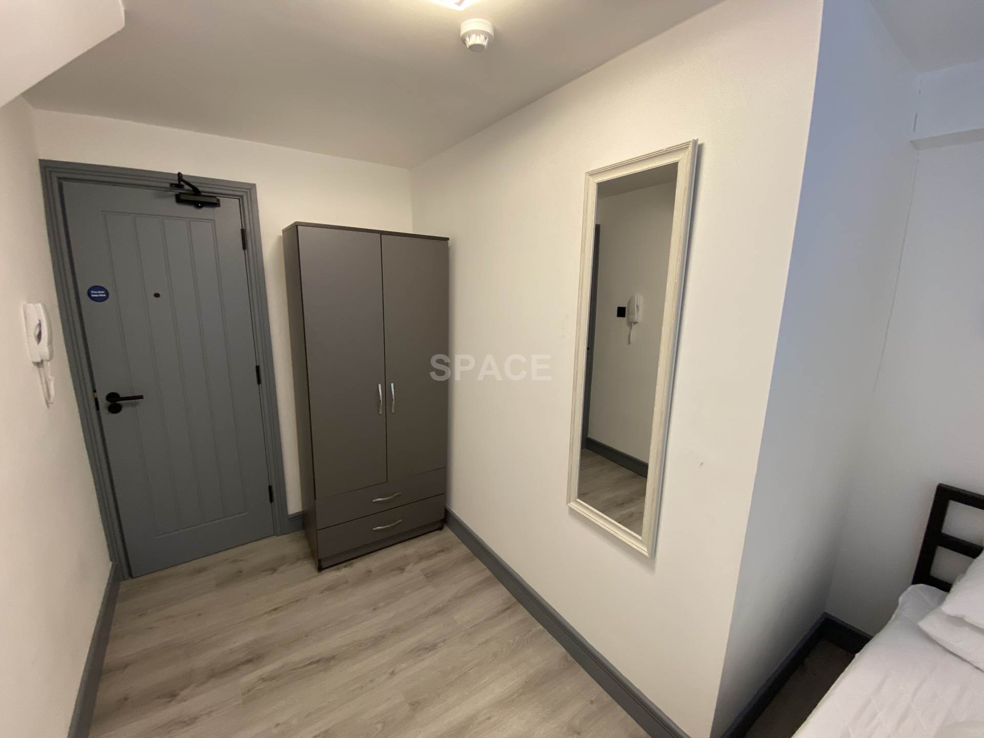 Victoria Street, Reading, Image 15