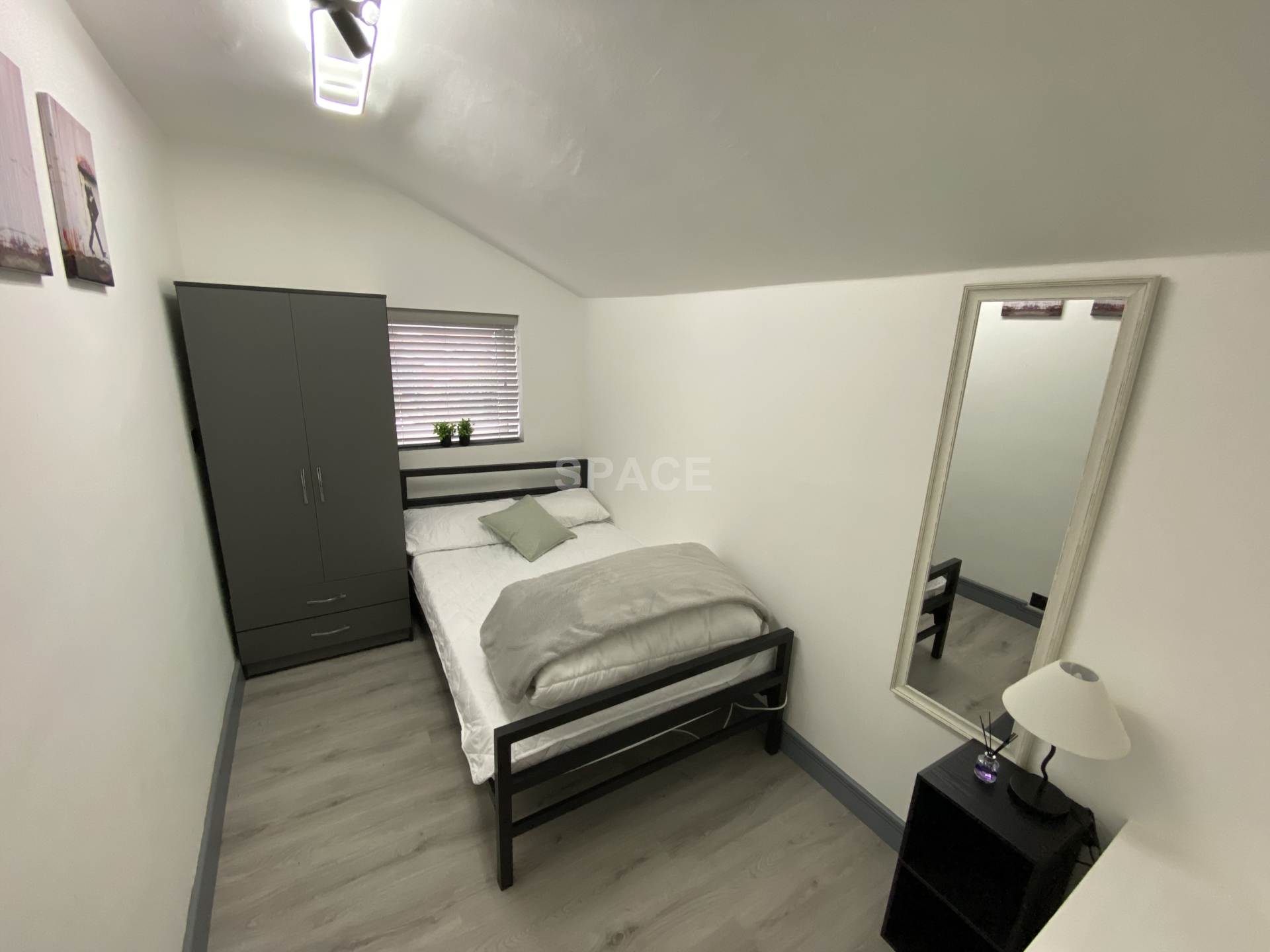 Victoria Street, Reading, Image 18