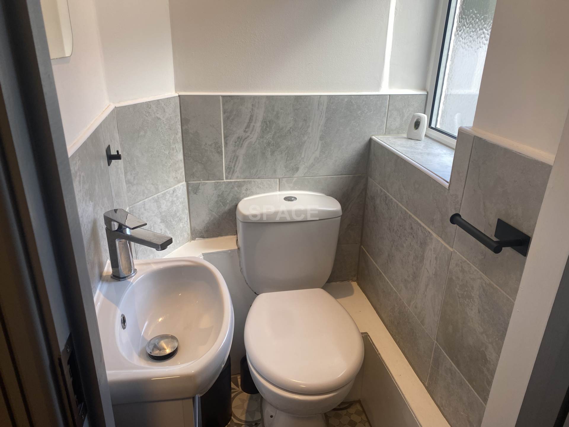 Victoria Street, Reading, Image 8