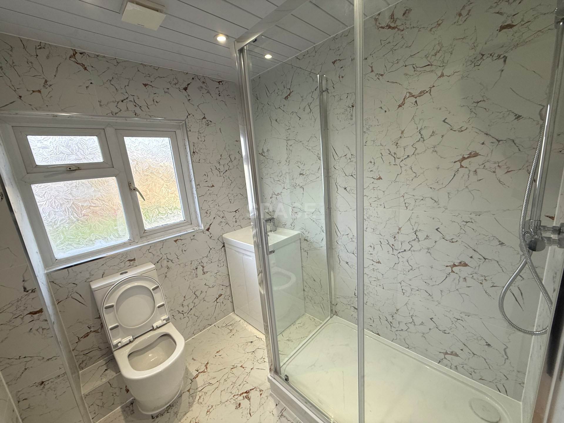 Hexham Road, Reading, Image 2