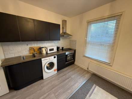 Tilehurst Road, Reading, Image 3