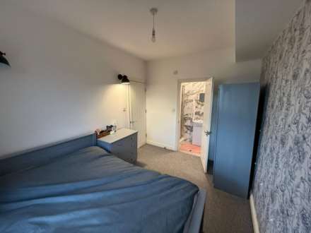 Tilehurst Road, Reading, Image 4