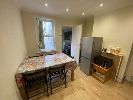 Cumberland Road, Reading, Image 3