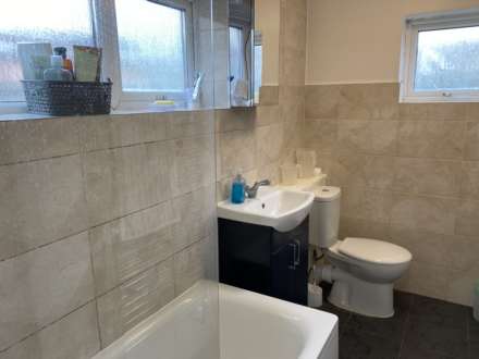 Cumberland Road, Reading, Image 4