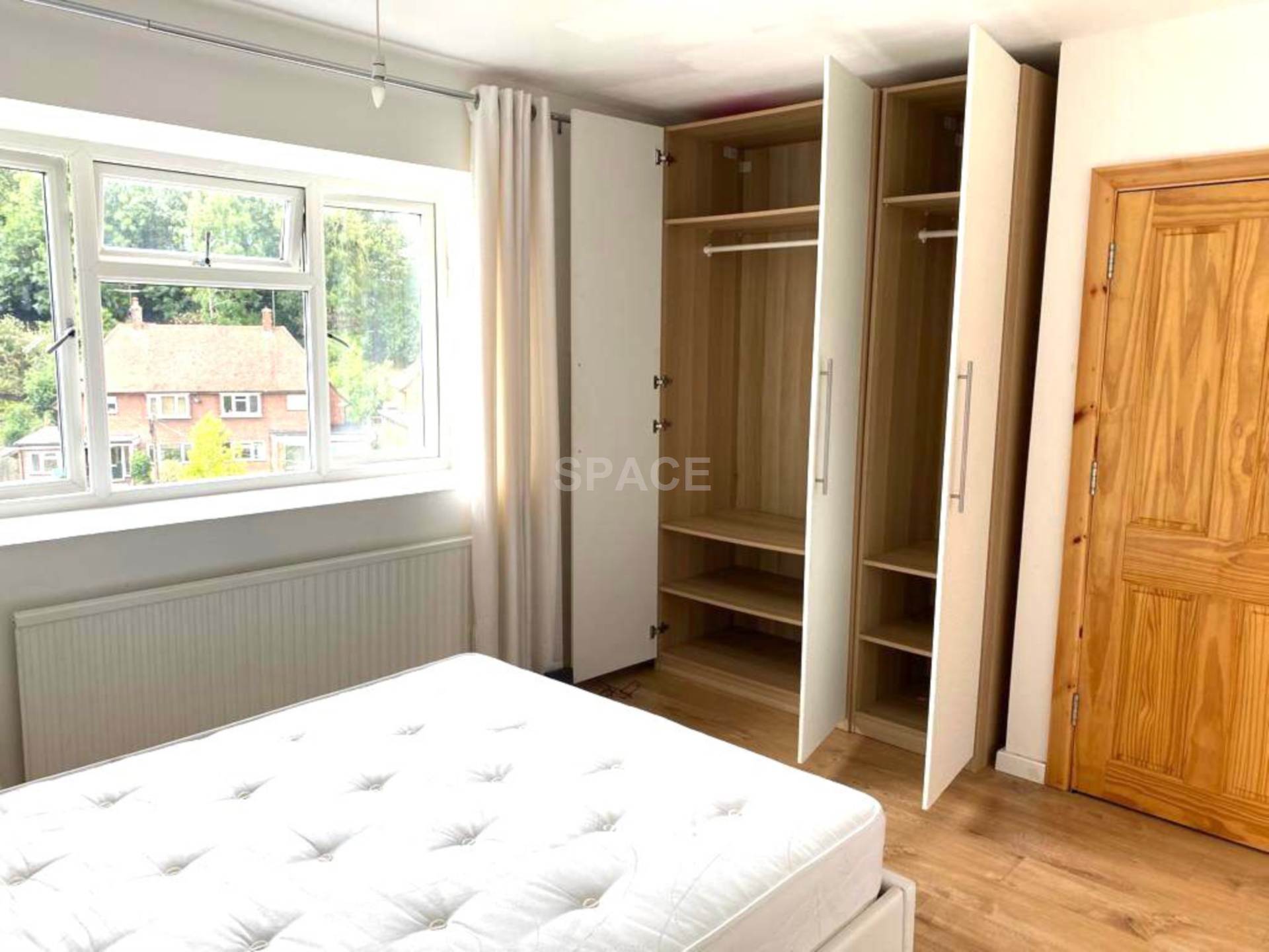 Rotherfield Way, Caversham, Image 13