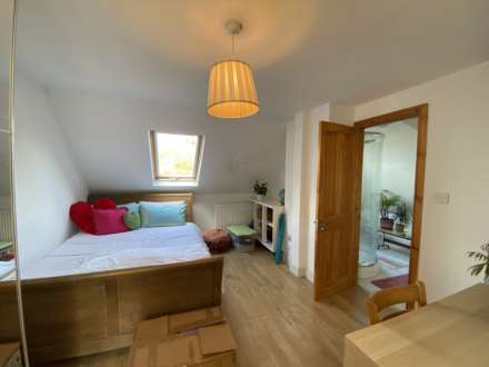Rotherfield Way, Caversham, Image 14
