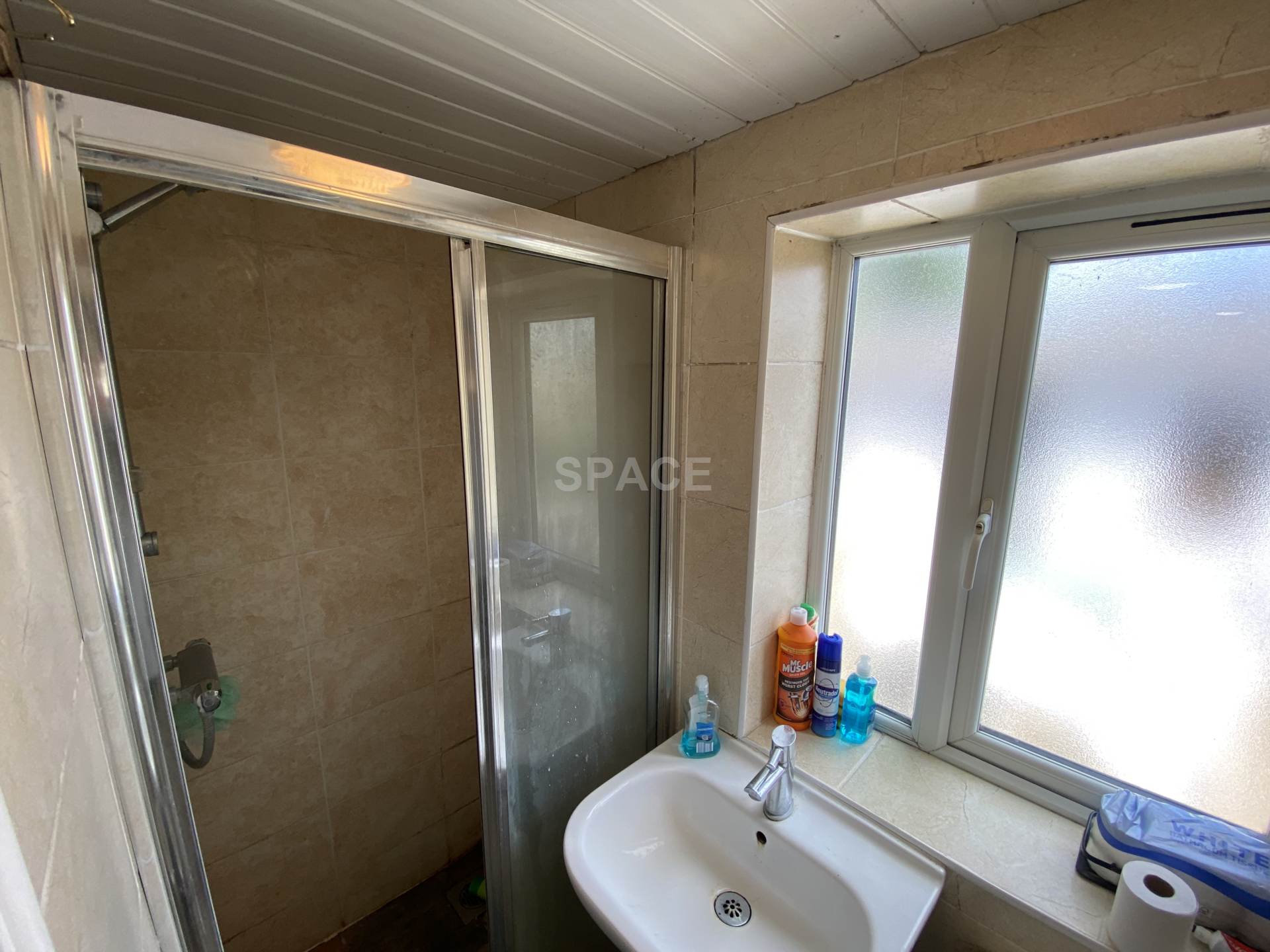 Donnington Gardens, University, Reading, Berkshire, RG1 5LZ, Image 5