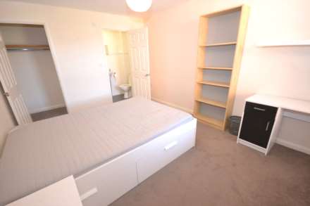 College Road, University, Reading, Berkshire, RG6 1QB, Image 6