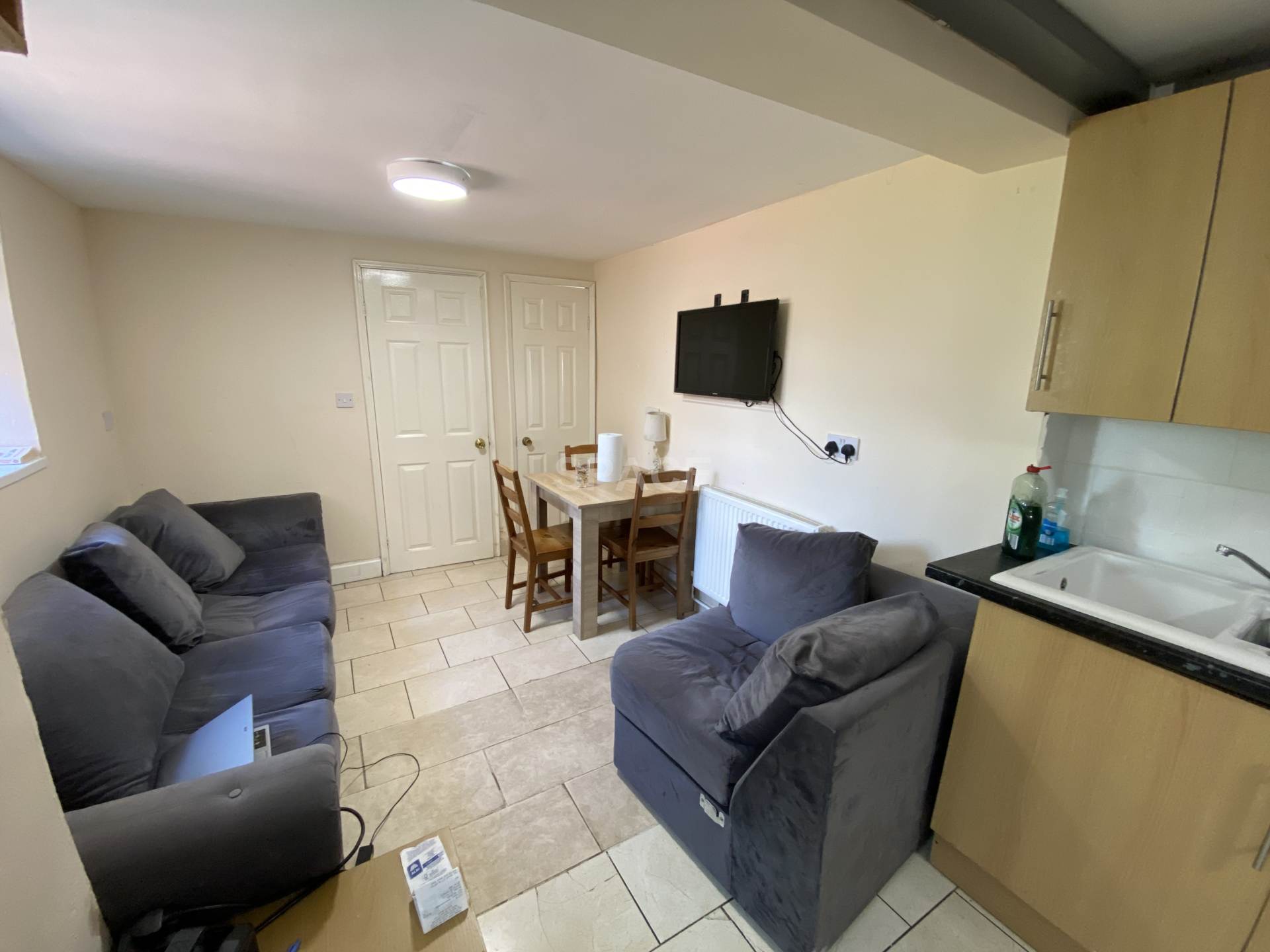 Donnington Gardens, University, Reading, Berkshire, RG1 5LZ, Image 4