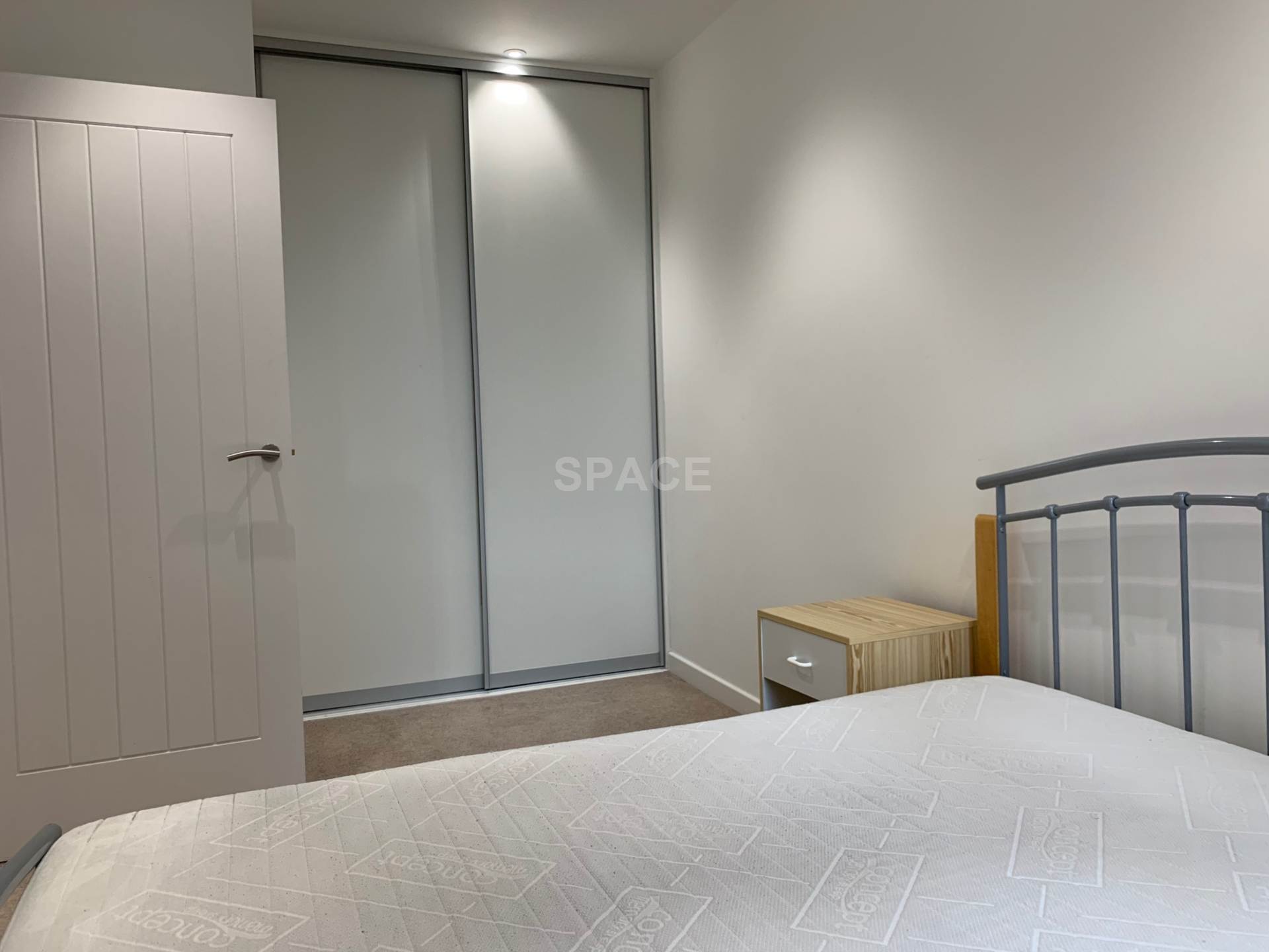 Garrard Street, Reading, Image 4