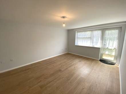 Property For Rent Langdale Gardens, Reading