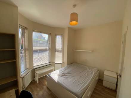 Property For Rent College Road, Reading