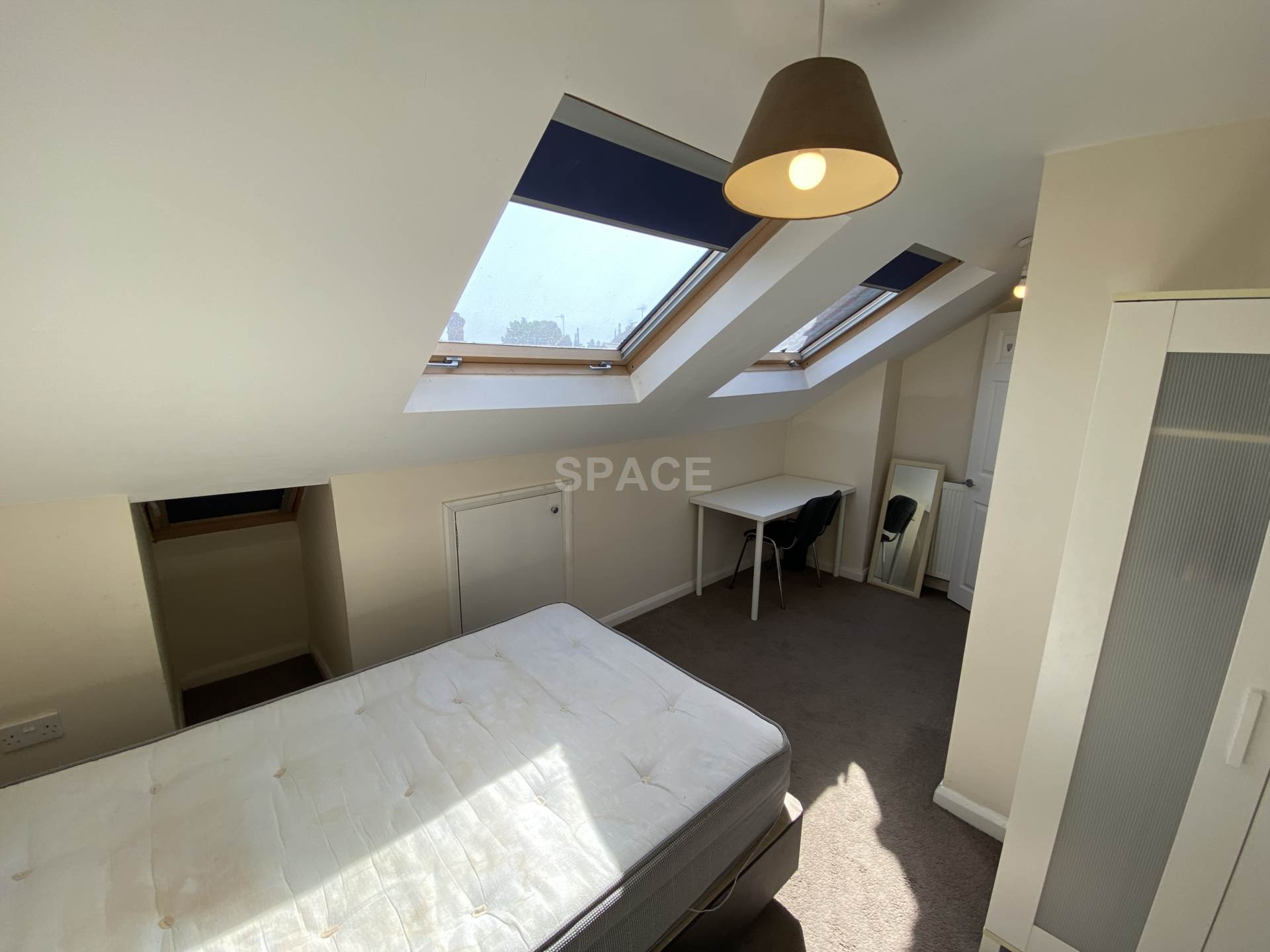 College Road, Reading, Image 1