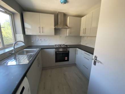 Property For Rent Compton Close, Reading