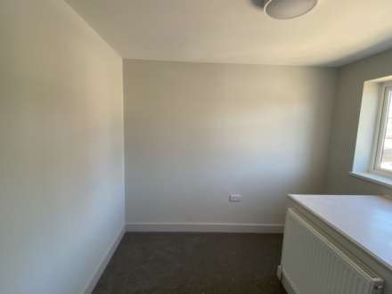 Compton Close, Reading, Image 8