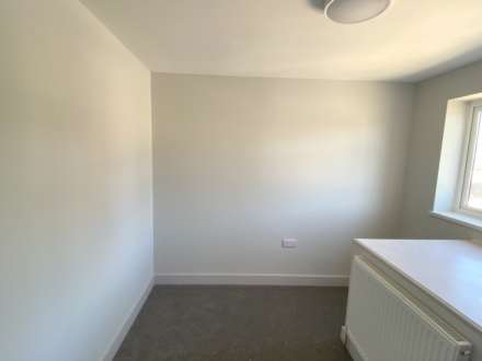 Compton Close, Reading, Image 9