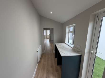 Wokingham Road, Reading, Image 5
