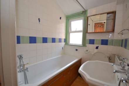 Palmer Park Avenue, University, Reading, Berkshire, RG6 1DN, Image 11