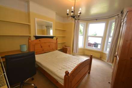 Palmer Park Avenue, University, Reading, Berkshire, RG6 1DN, Image 2