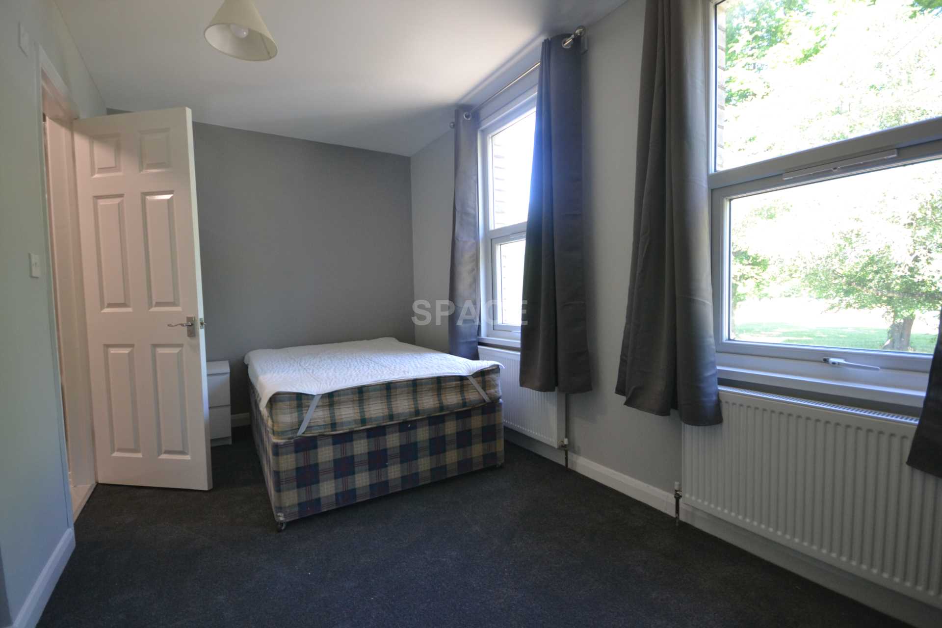 Palmer Park Avenue, Reading, Berkshire, RG6 1DN, Image 12