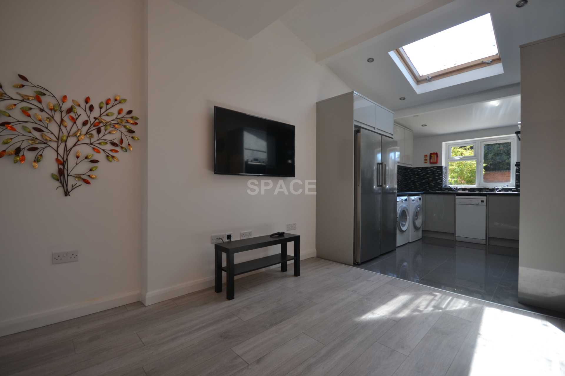 Palmer Park Avenue, Reading, Berkshire, RG6 1DN, Image 2
