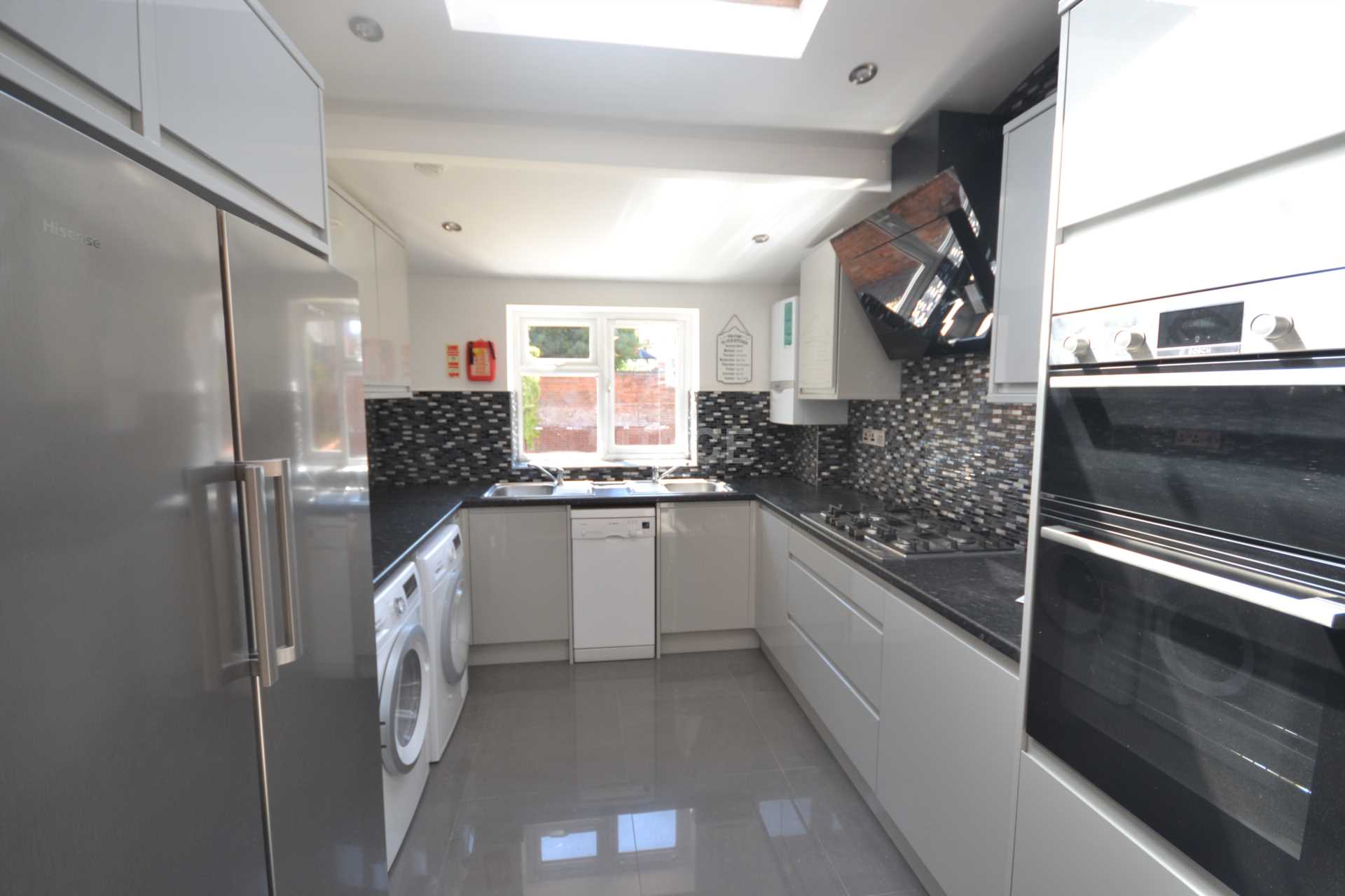 Palmer Park Avenue, Reading, Berkshire, RG6 1DN, Image 3