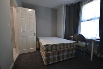 Palmer Park Avenue, Reading, Berkshire, RG6 1DN, Image 9