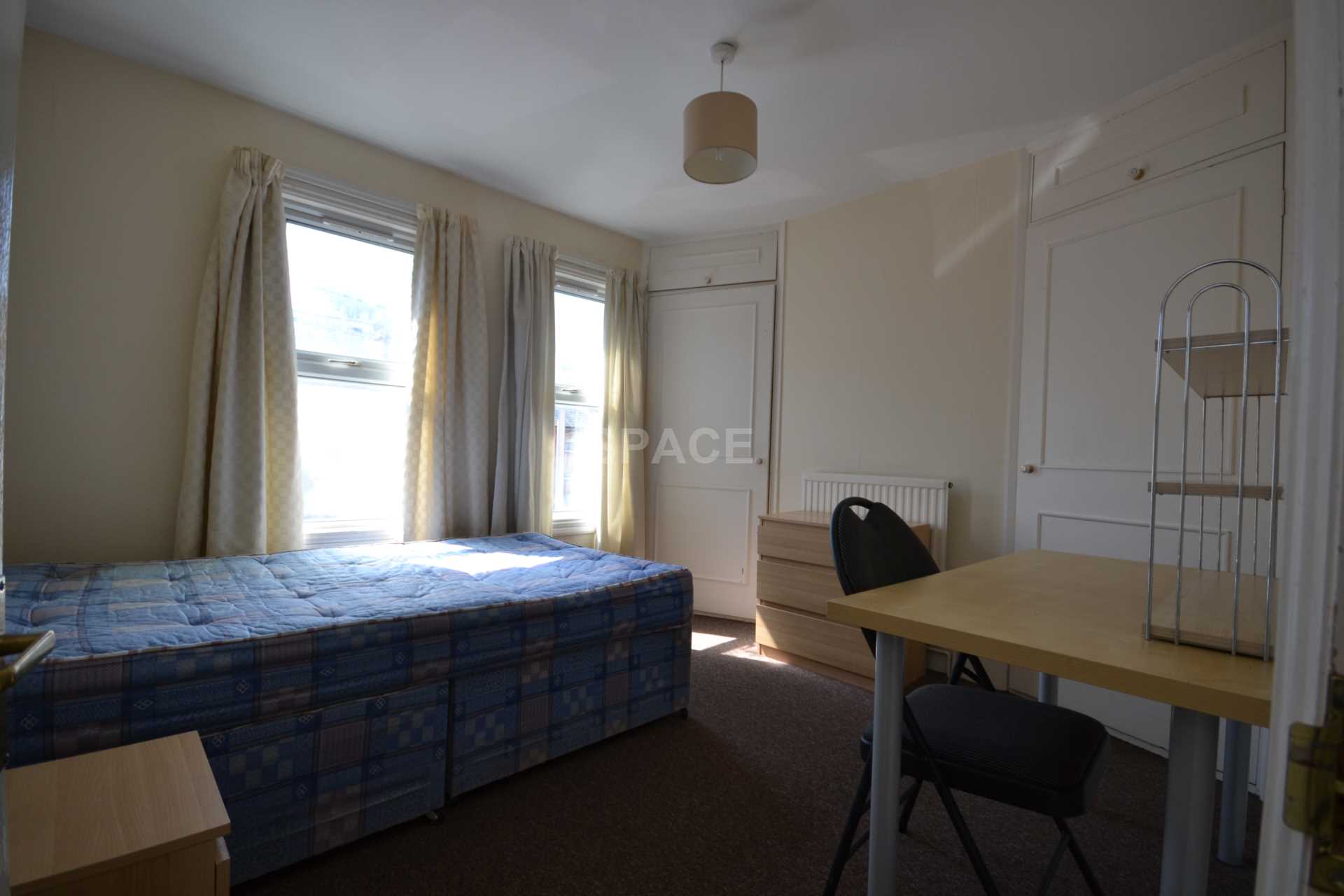 Auckland Road, Reading, Berkshire, RG6 1NY, Image 6