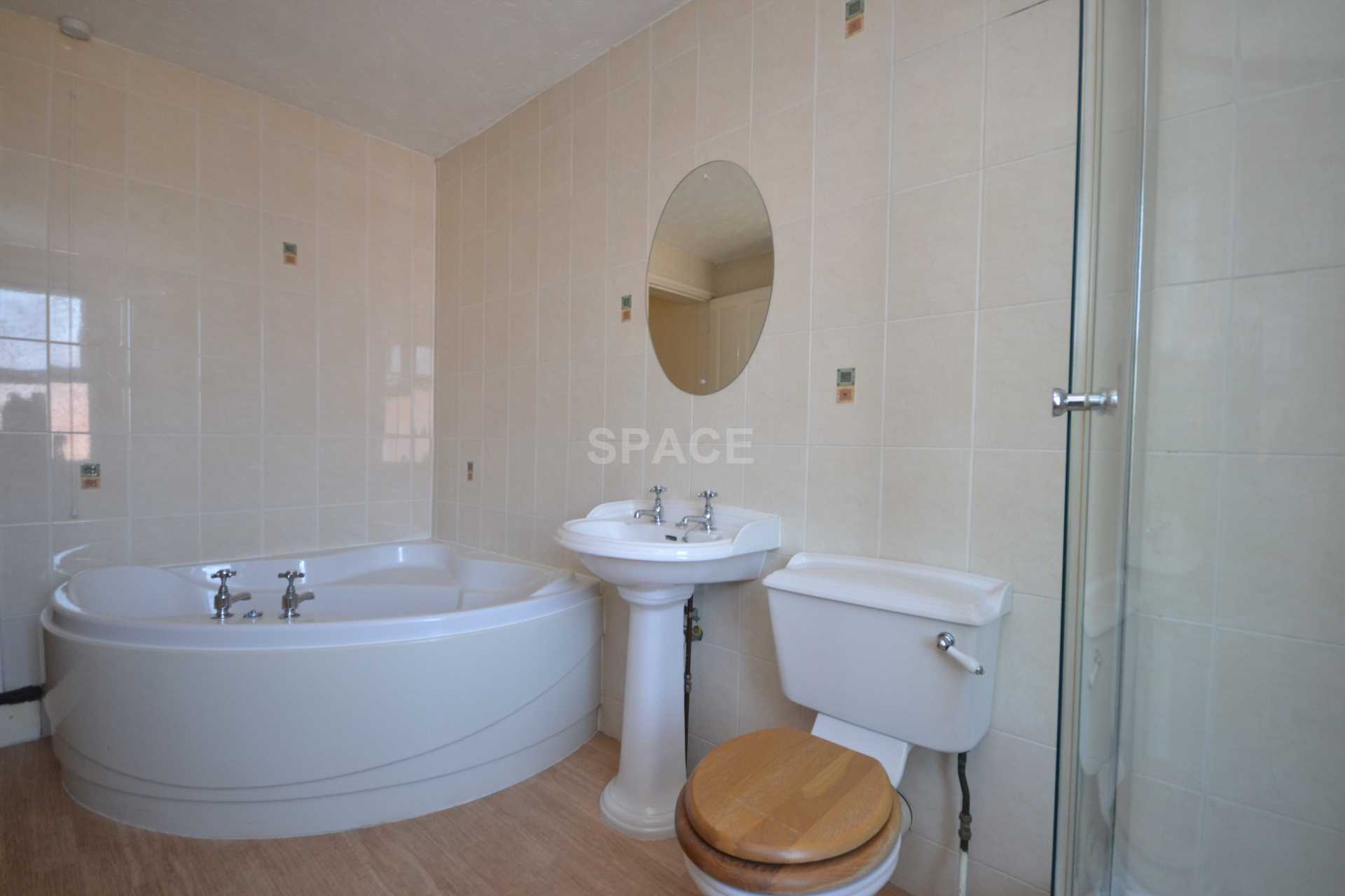 Auckland Road, Reading, Berkshire, RG6 1NY, Image 9