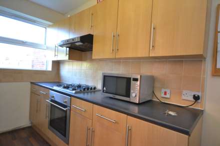 Auckland Road, Reading, Berkshire, RG6 1NY, Image 3