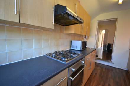 Auckland Road, Reading, Berkshire, RG6 1NY, Image 4