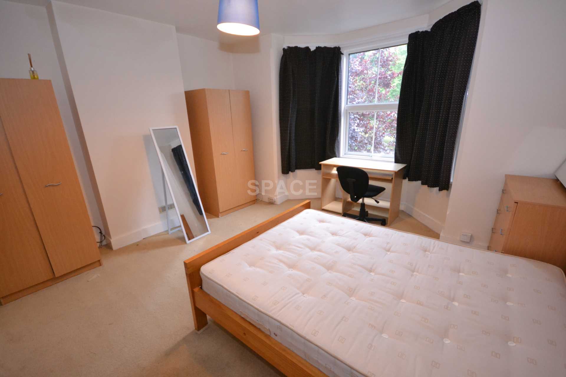 Palmer Park Ave, Earley, Reading, Berkshire, RG6 1DP, Image 3