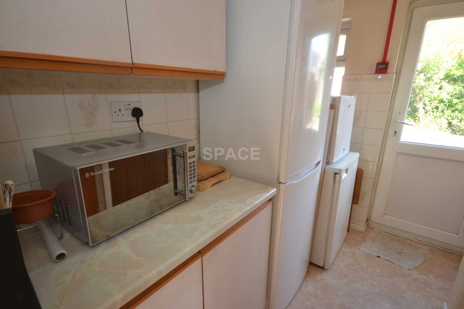 Palmer Park Ave, Earley, Reading, Berkshire, RG6 1DP, Image 5