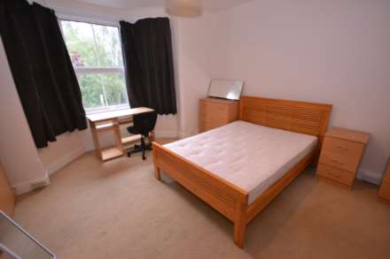 1 Bedroom Room (Double), Palmer Park Ave, Earley, Reading, Berkshire, RG6 1DP