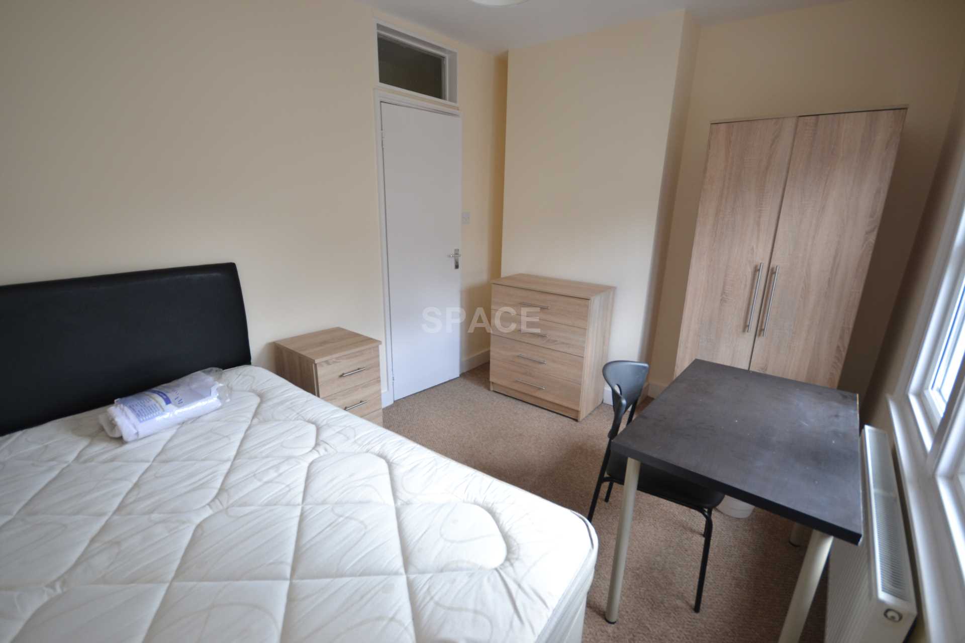 Brighton Road, Earley, Image 1