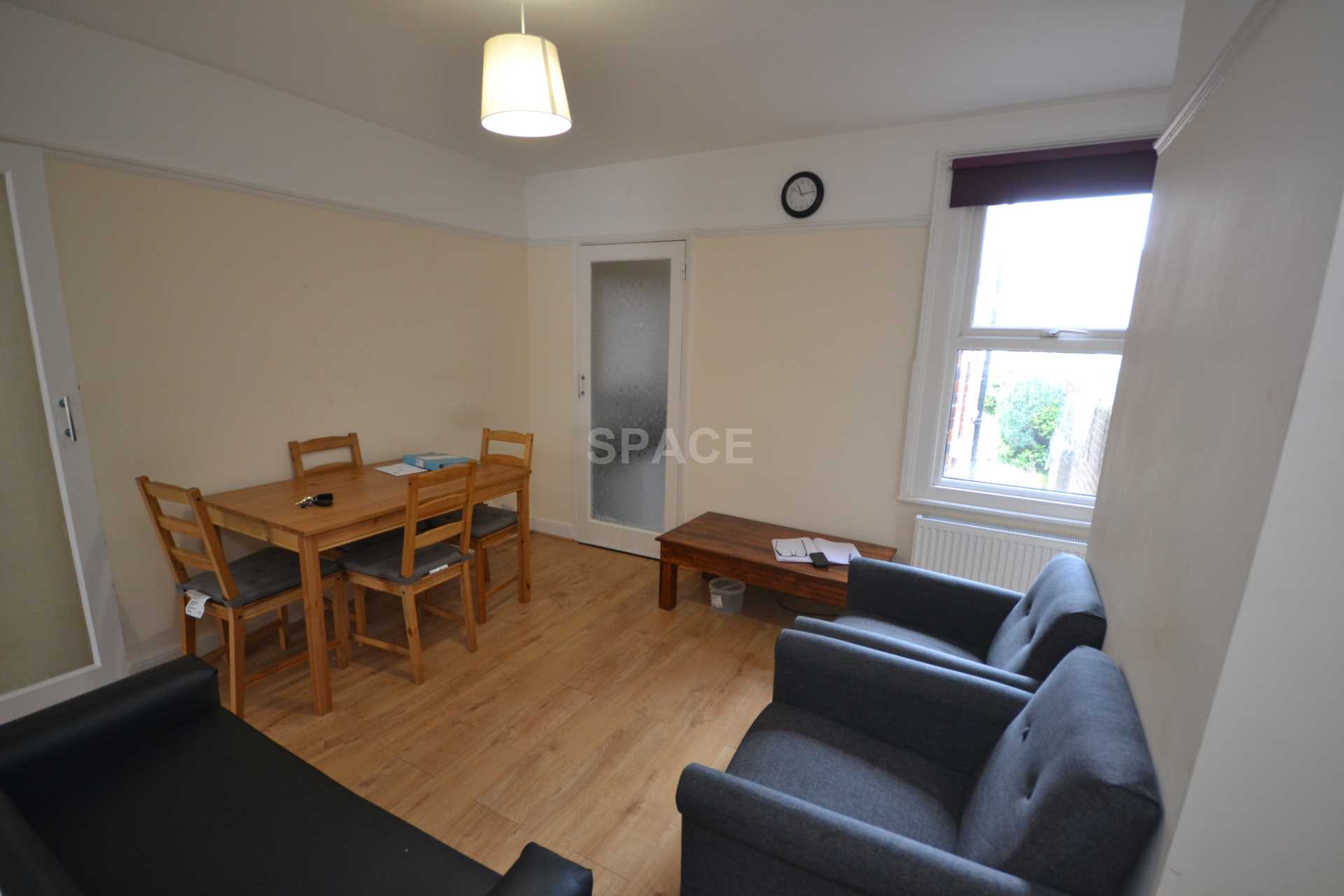 Brighton Road, Earley, Image 5