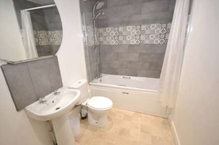 Donnington Gardens, Reading, Berkshire, RG1 5LZ, Image 9